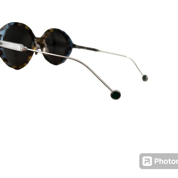 NWOT CHRISTIAN DIOR UMBRAGE TORTOISE WOMANS SUNGLASSES WITH CASE - Picture 4 of 4